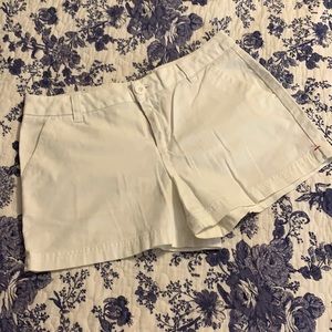 LAST CHANCE White Chino shorts 🌺